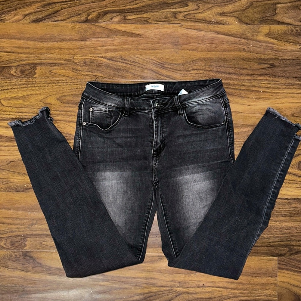 Kensie dark wash jeans